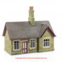 44-0083 Bachmann Scenecraft Hampton Station Booking Office with Lights